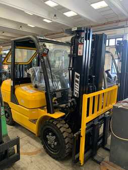 Diesel Forklifts 2020  Silverstone FD40 (1)