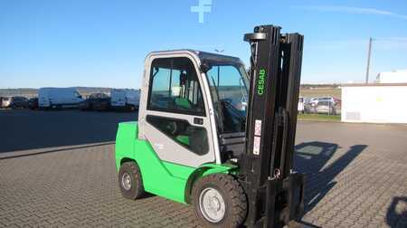 Chariots élévateurs diesel 2020 Cesab M330H-D (1)