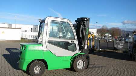 Chariots élévateurs diesel 2020 Cesab M330H-D (2)