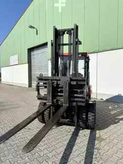 Wózki widłowe diesel 2015  Toyota 40-8FD35N (5)