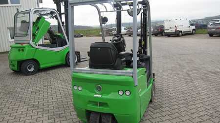 Chariots électriques à 3 roues 2012 Cesab B316 (3)