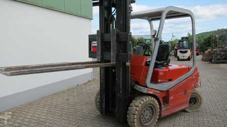 4-wiel elektrische heftrucks 2005  BT CBE40 (2)