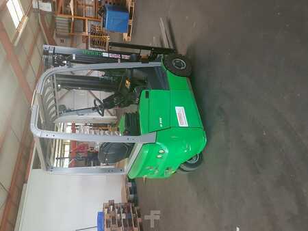 Chariots électriques à 3 roues 2011 Cesab B318 (2)