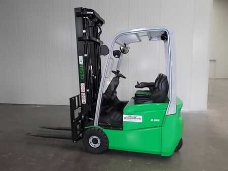 Chariots électriques à 3 roues 2016 Cesab B315 (1)