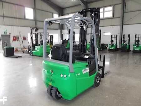 Chariots électriques à 3 roues 2016 Cesab B315 (3)