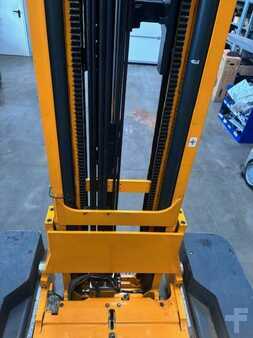 4 vejs reachtruck 2012  Jungheinrich ETVQ20 (8)