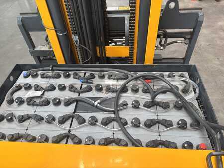 4 vejs reachtruck  Jungheinrich ETVQ25 (9)