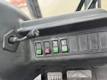 Diesel Forklifts 2005  Linde H16D-03 (6)