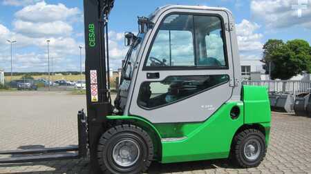 Chariots élévateurs diesel 2023 Cesab M325DV (3)