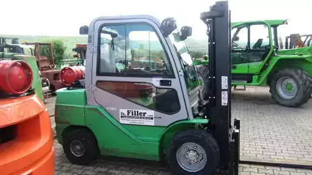 LPG heftrucks 2018  Cesab M330 (1)
