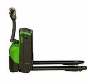 Transpalettes éléctriques 2024  Cesab P220 (3)