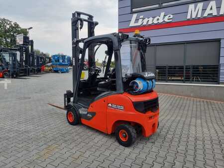 Gázüzemű targoncák 2019  Linde  H18T-01 (3)