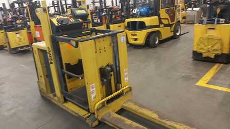Vertical order pickers 2012  Yale MO10E (2)