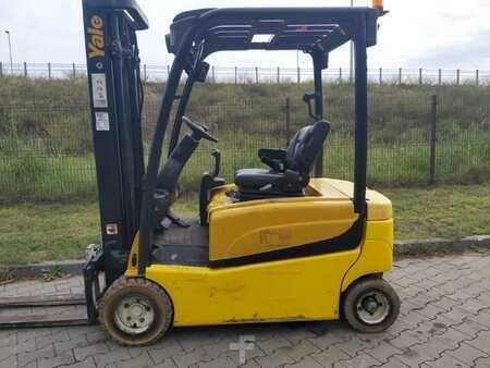 4-wiel elektrische heftrucks 2013 Yale ERP20VF (1)