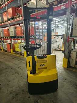 Ruční vysokozdvižný vozík 2018  Yale MS12 (1)