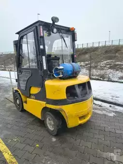 Carretilla elevadora GLP 2017  Yale GLP25MX (4)