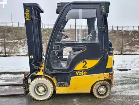 Gázüzemű targoncák 2017  Yale GLP16VX (1)