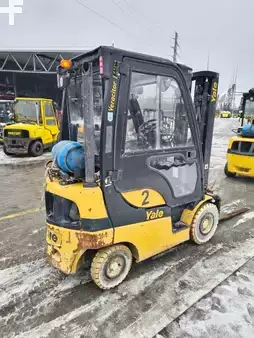 Gázüzemű targoncák 2017  Yale GLP16VX (2)