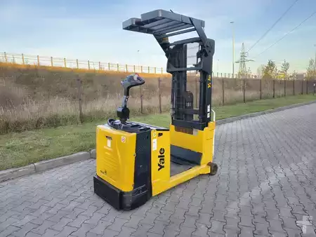 Ruční vysokozdvižný vozík 2018  Yale MC12 (3)