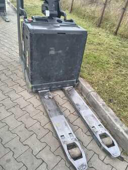 Elektromos emelőkocsik 2020  Yale MP20X (3)