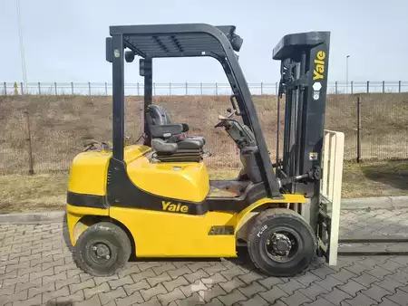 Gas gaffeltruck 2019  Yale GLP25MX (1)