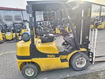 Gas gaffeltruck 2019  Yale GLP25MX (2)