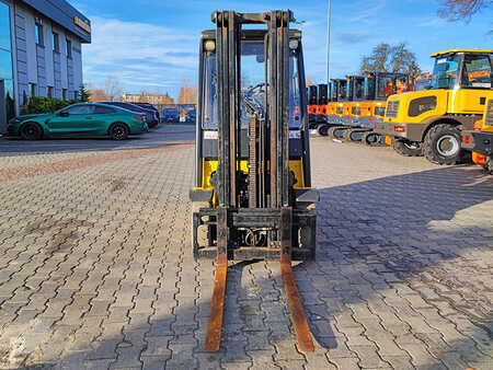 LPG heftrucks 2011  Yale GLP16VX (4)