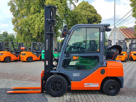 LPG Forklifts 2019  Toyota 06-8FG30F (3)