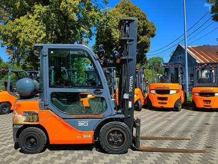 LPG Forklifts 2019  Toyota 06-8FG30F (2)