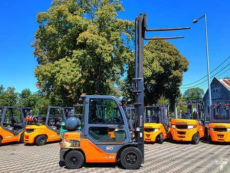 LPG Forklifts 2019  Toyota 06-8FG30F (6)