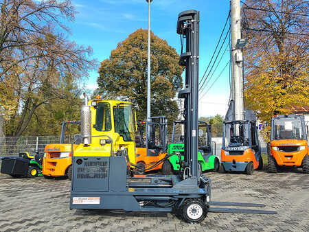 Four-way trucks 2013  Combilift C4000 (2)