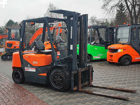 Dieselový VZV 2013 Doosan D30G (1)