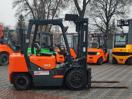 Dieselový VZV 2013 Doosan D30G (3)