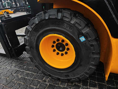 Dieselový VZV 2010  JCB TLT25D (11)