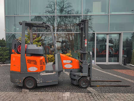 VZV pro práci v úzk.uličkách-retrakt 2002 Aisle Master 44S (4)