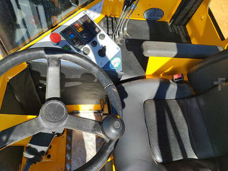 Four-way trucks 2006  Combilift C6000 (10)