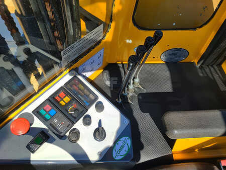 Four-way trucks 2006  Combilift C6000 (11)
