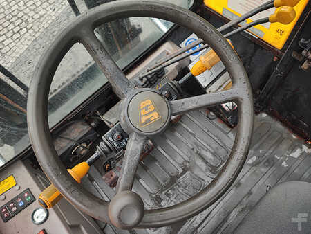 Geländestapler 2000  JCB 930 (9)