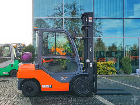 Treibgasstapler 2019  Toyota 06-8FG30F (2)