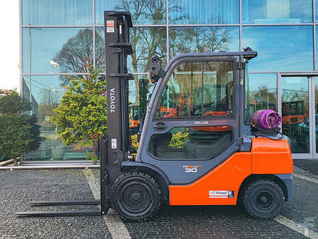 Treibgasstapler 2019  Toyota 06-8FG30F (3)