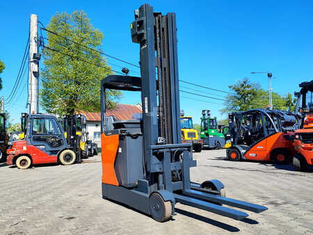 Työntömastotrukki 2015  Linde R20N-01 (1)
