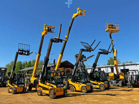 Wózki widłowe diesel 2016  JCB TLT30D (4)