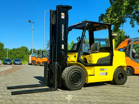 Wózki widłowe diesel 2012  Hyundai 45DS-7E (1)