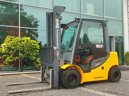 Wózki widłowe diesel 2013  Jungheinrich DFG425s (1)