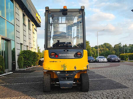Elektryczne 4-kołowe 2013  Jungheinrich EFG 550 (5)
