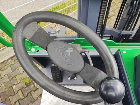 Vierwegestapler 2013  Combilift C2500CB (8)