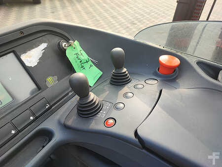 Reach Truck 2019  Linde R12B-01 (8)