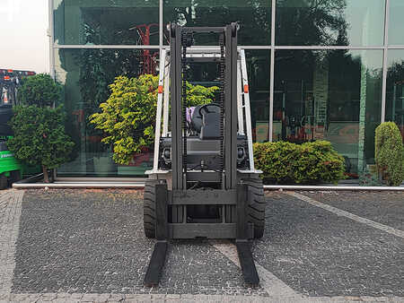 Treibgasstapler 2014  Nissan UniCarriers UG1F2A35DU (4)