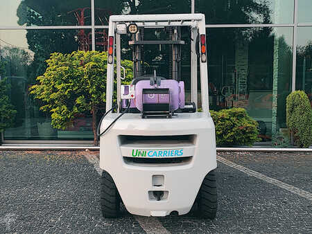 Treibgasstapler 2014  Nissan UniCarriers UG1F2A35DU (5)