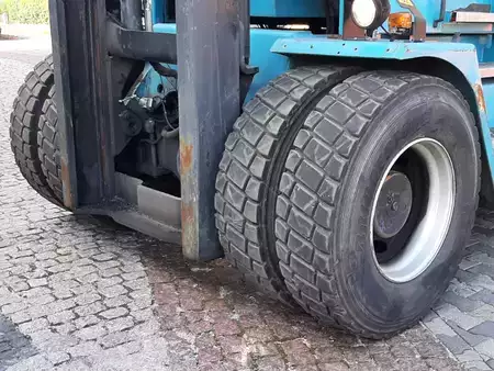 Diesel gaffeltruck 2008  SMV Konecranes 12-600B (9)